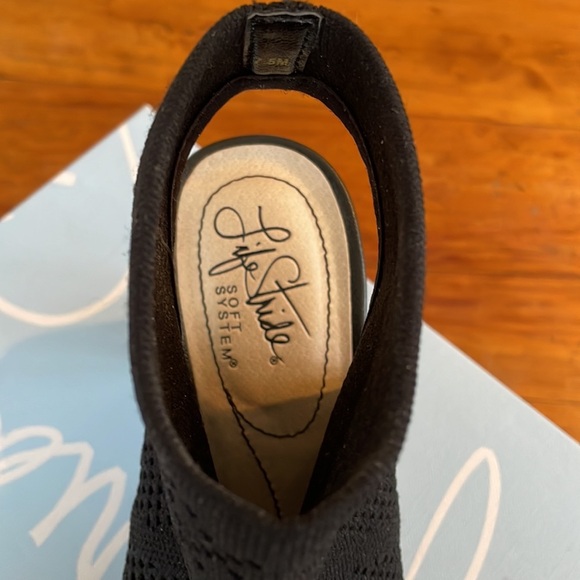 Life Stride | Alita Slingback Heel With Peep-Toe & Soft Knit Upper; Size 7.5M - Picture 13 of 17